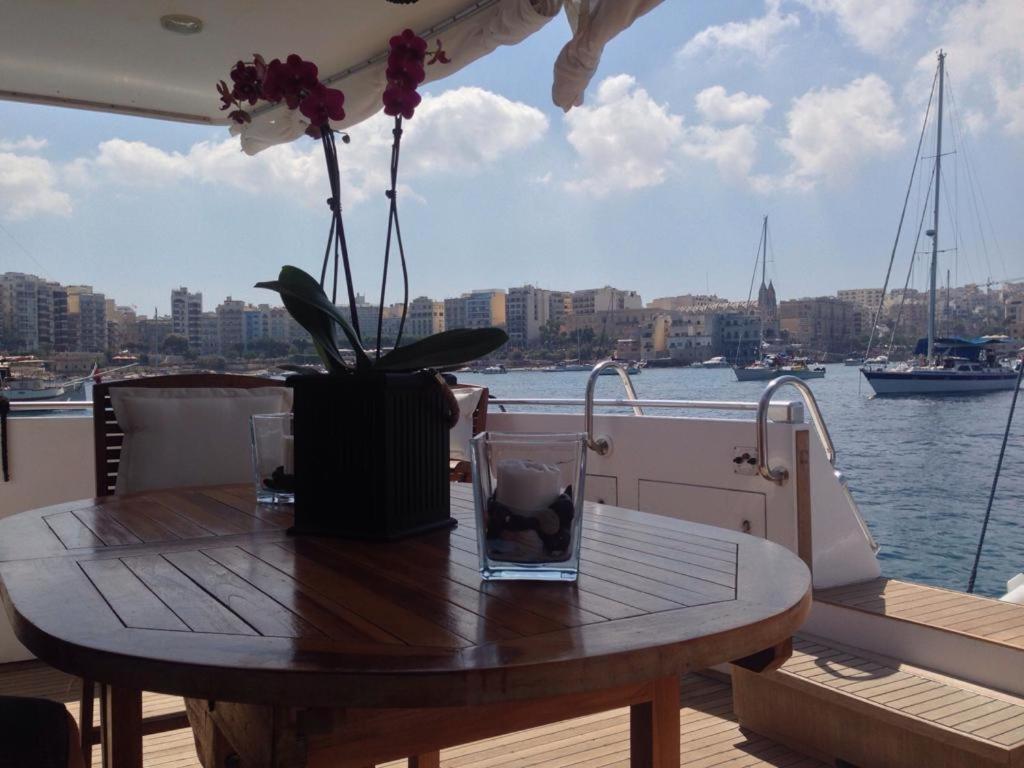 Hotel Sea Baroniv "Bedsonboat" Birgu Zewnętrze zdjęcie